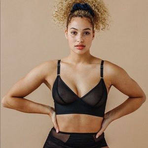 Fortnight Luna longline bra in black